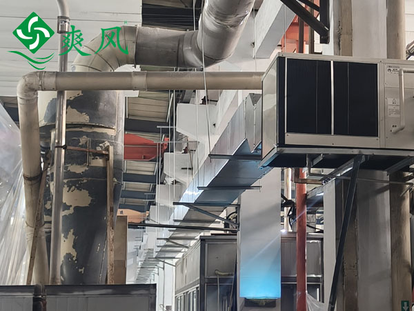 塑料生产车间空气清凉，少不了工业省电空调管道机制冷降暑热